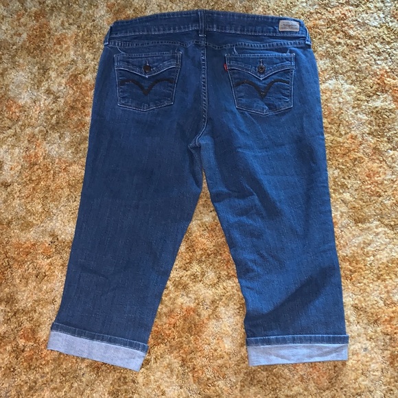 Levi’s San Francisco capris - Picture 7 of 9